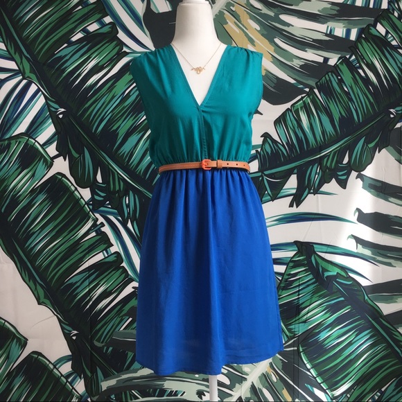 Charlotte Russe Dresses & Skirts - 🌷SPRING SALE!🌷 Cute Sleeveless Teal Blue Dress